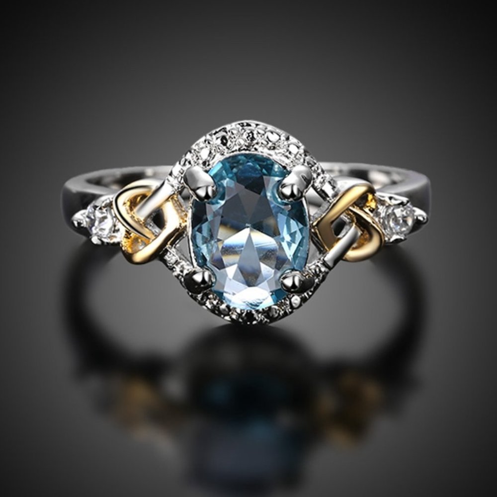 925 Sterling Silver Ring with CZ stones Brand New